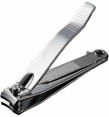 مقص أظافر كبير